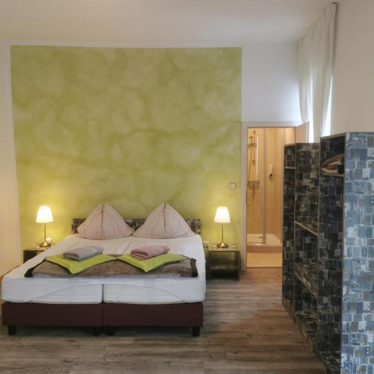 Frühstückspension Gasthof Gesslbauer - Dreibettzimmer - 3