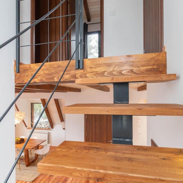 Vista Mountain House - Two-Bedroom Chalet - 27