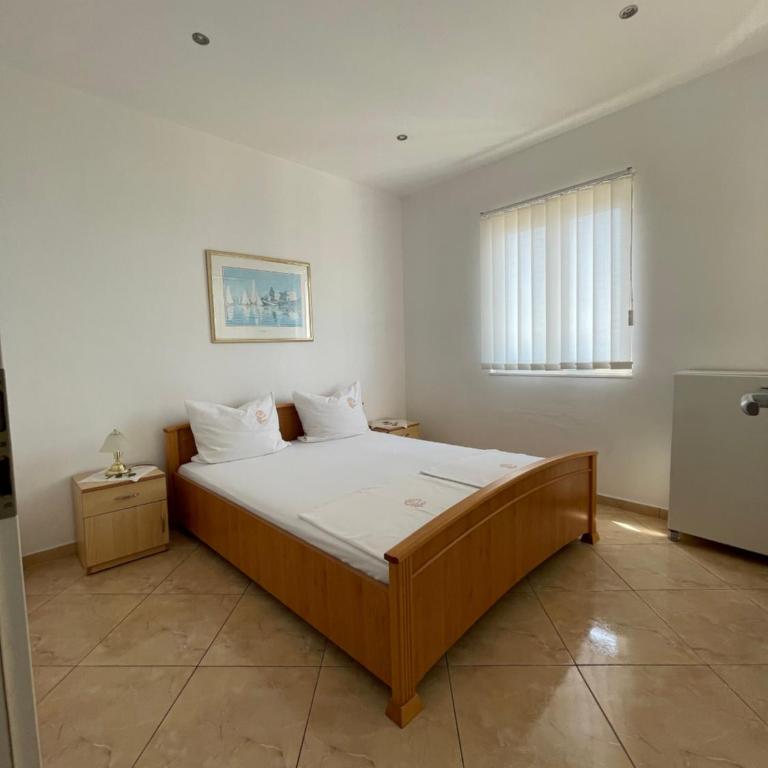 Apartments Rozela - Apartman sa 2 Spavaće Sobe i Balkonom - 25