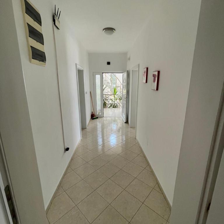 Apartments Rozela - Apartman sa 2 Spavaće Sobe i Balkonom - 17