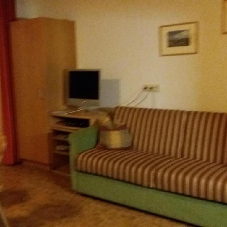 Aue, Ferienwohnung - Apartment mit 3 Schlafzimmern - 5