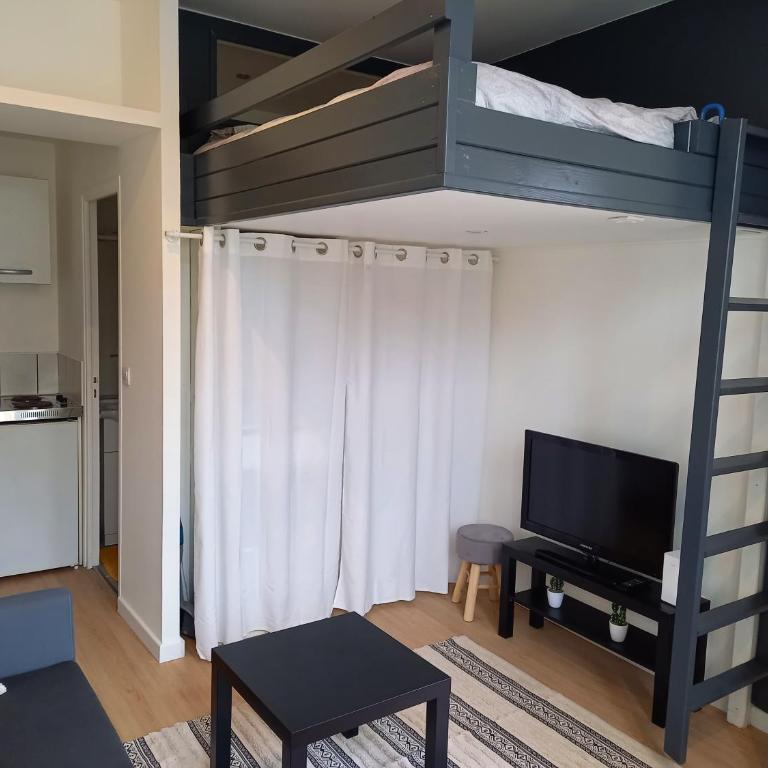 Studio avec terrasse en résidence calme à Dijon. - Appartement 1 Chambre - 2