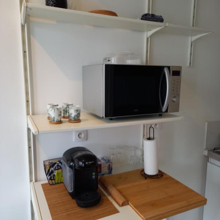 Studio avec terrasse en résidence calme à Dijon. - Appartement 1 Chambre - 9