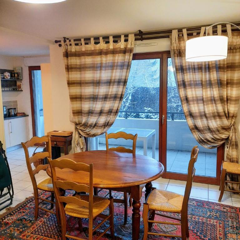 Séjour Idéal au Lac d'Annecy Randonnées, Golf et Parapente à deux pas - Appartement 2 Chambres - 1
