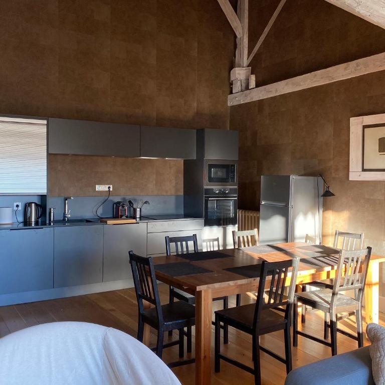 Demeure Saint Louis Historic manor, air-conditioned, free private parking, City 700m, WIFI, view - Apartment mit Gartenblick - 40