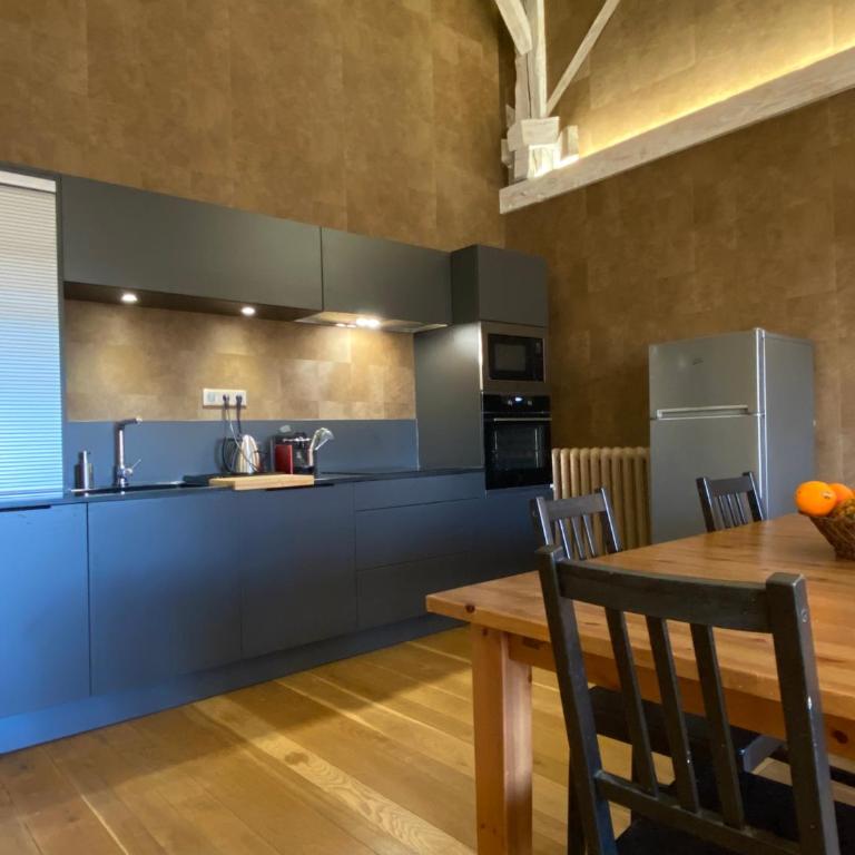 Demeure Saint Louis Historic manor, air-conditioned, free private parking, City 700m, WIFI, view - Apartment mit Gartenblick - 32