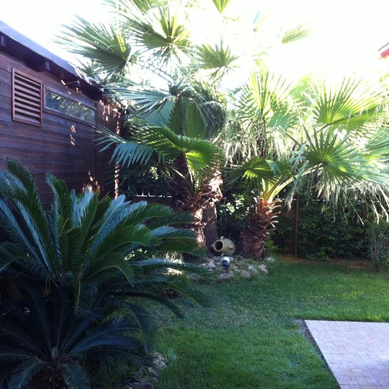 Villa Rosa - Monolocale con Vista Giardino - 2