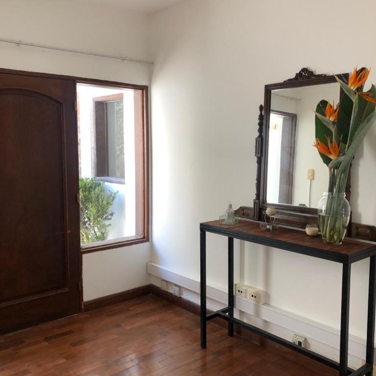 Departamento zona residencial CON PILETA - Apartamento con vistas a las montañas - 11