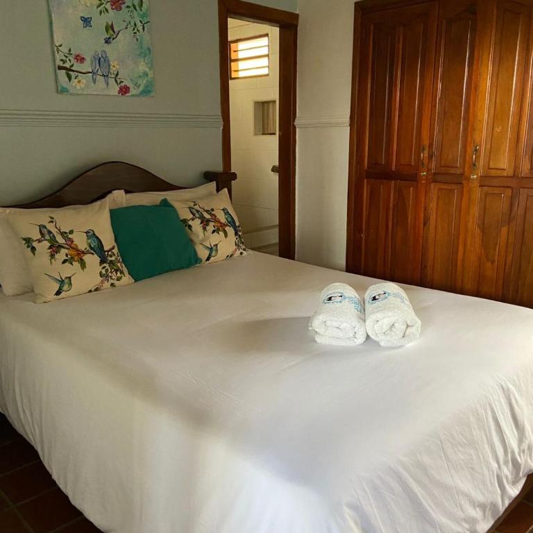 Casa Isabelita - Habitación Doble con baño privado - 11