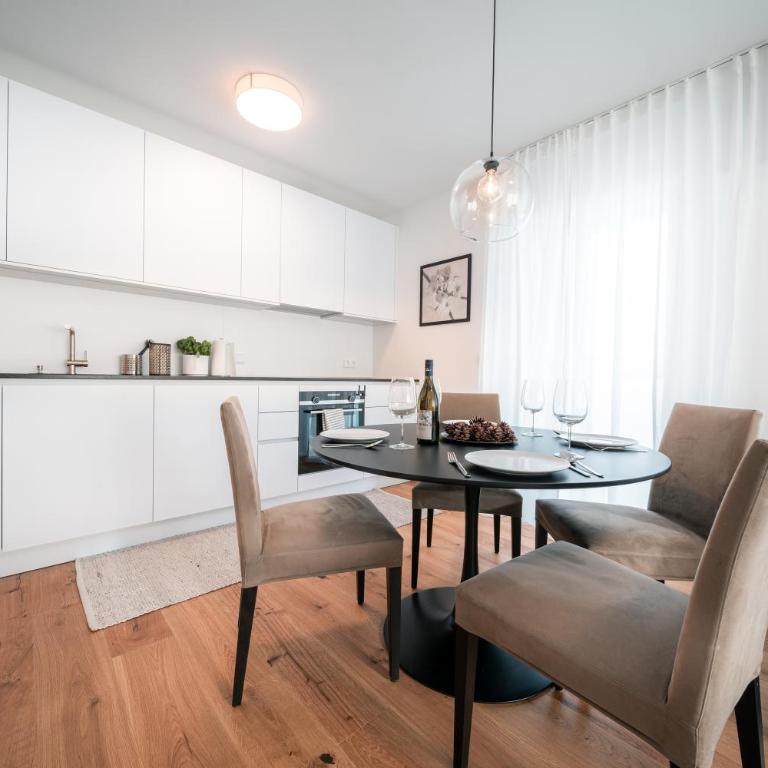 Das Conrad by Schladming-Appartements - Apartment Conrad Top 16 mit Blick auf den Planai - 1