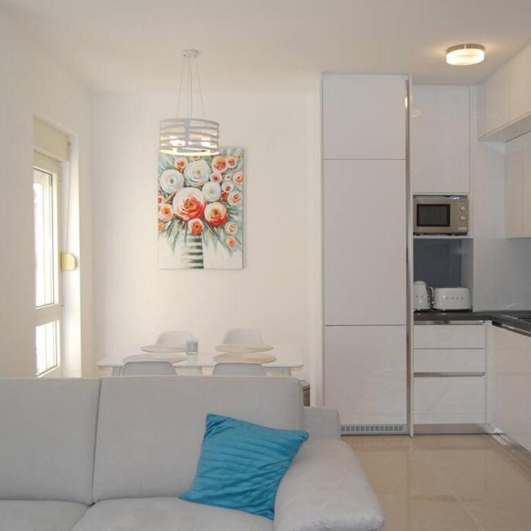 Status-M Apartments 85 - Two-Bedroom Apartment - 11