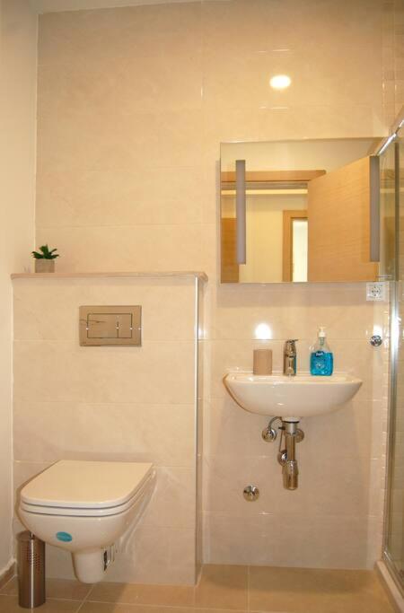 Status-M Apartments 85 - Two-Bedroom Apartment - 18