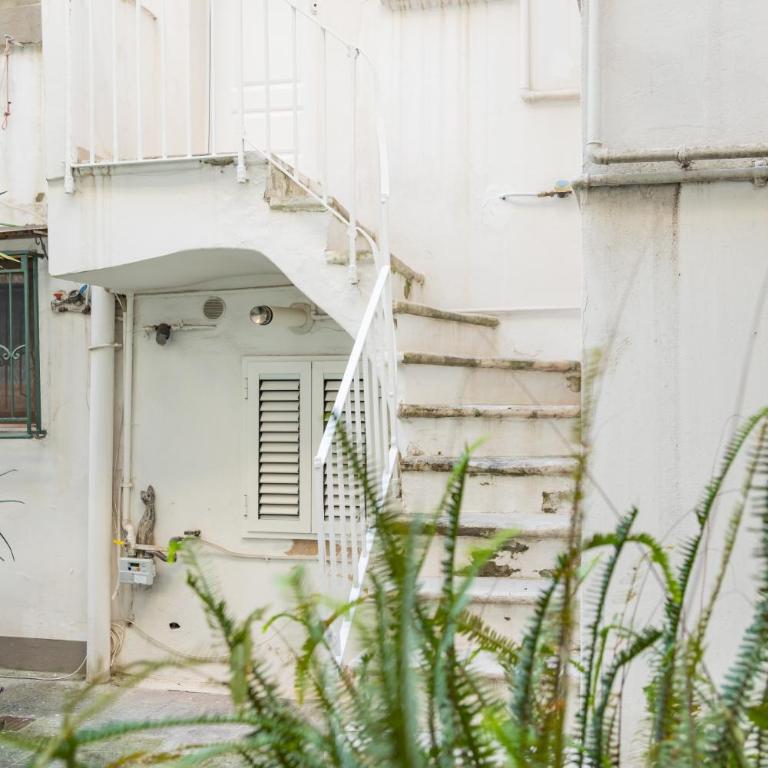 Eutuxia - One-Bedroom Apartment - 10