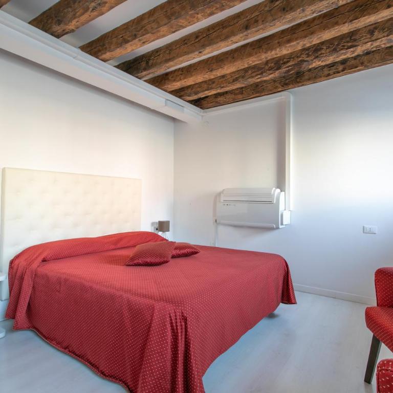 Canaletto Apartment Rialto - Two-Bedroom Apartment - 23