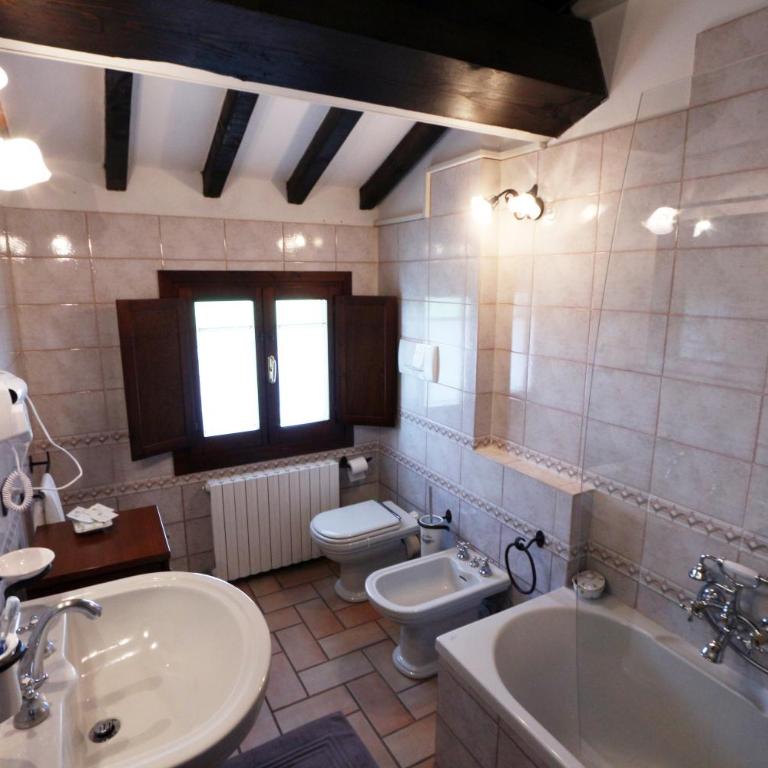 B&B Le Noci di Feo - Camera Familiare con 2 Bagni - 8