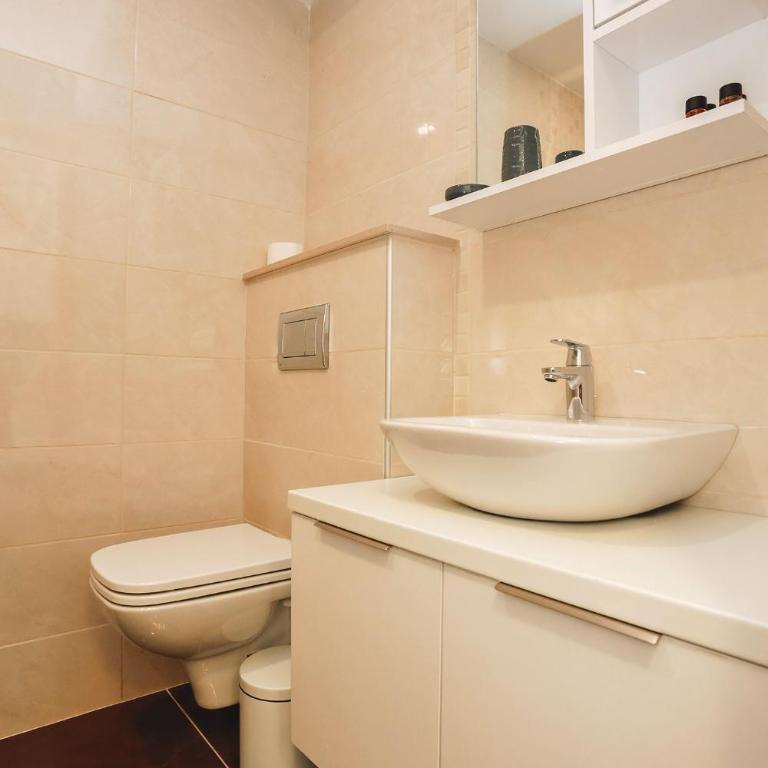 Status-M Apartments 102 - Studio with Sea View - 13