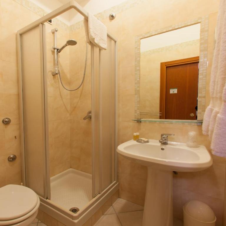 Dama Private Rooms - Camera Matrimoniale Budget - 3