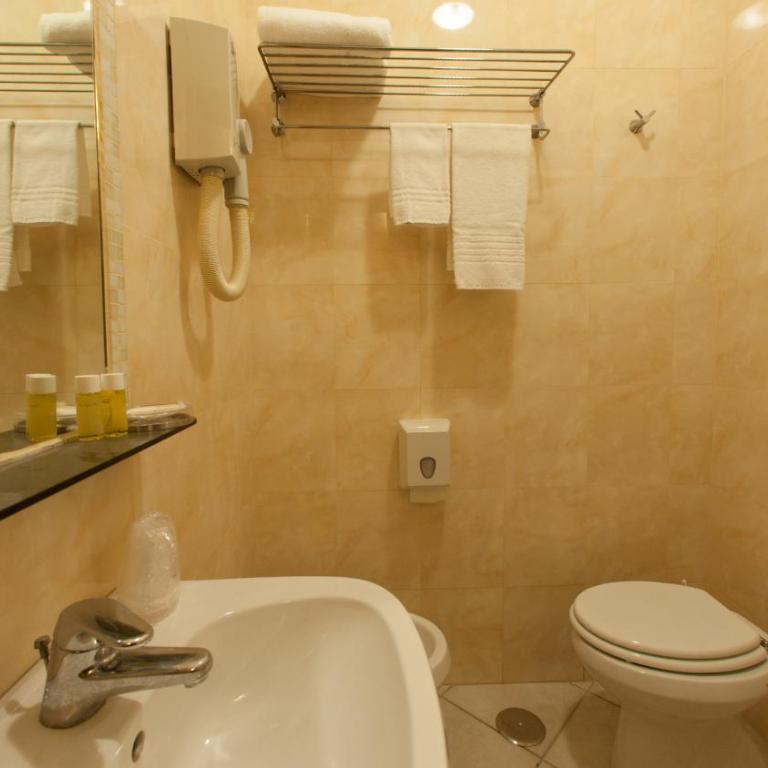 Dama Private Rooms - Camera Tripla - 7