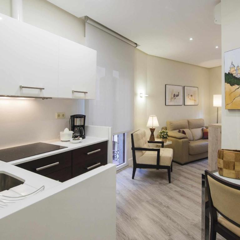 Apartamentos Abadía by Toledo AP - Apartamento con balcón - 7