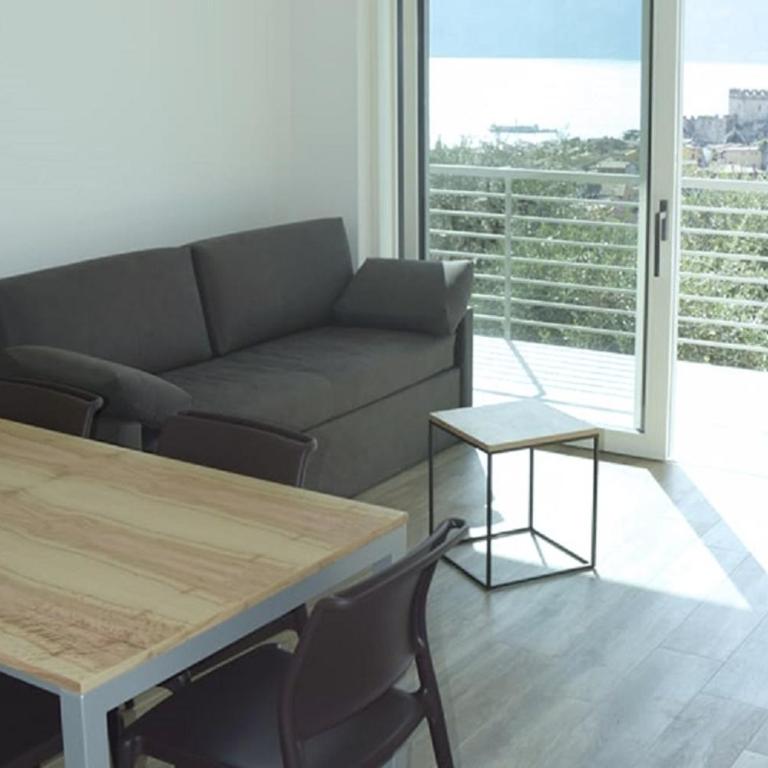 LUXURY APARTMENTS NATURA - Appartamento con 2 Camere da Letto e Vista Lago - 5
