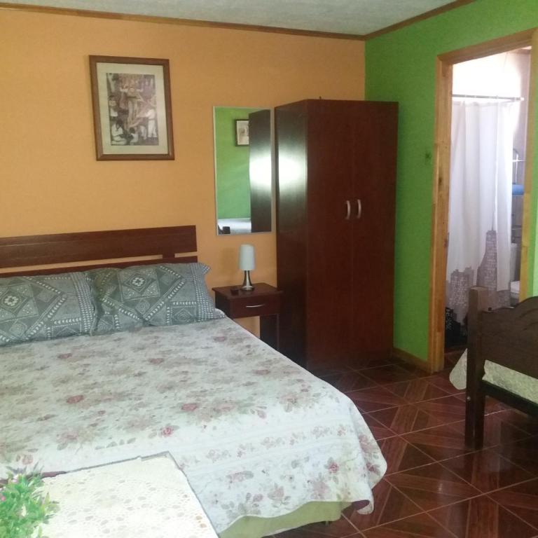 Alojamiento Valle Verde - Habitación Cuádruple con baño privado - 6