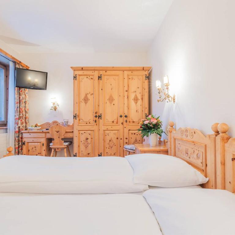 Hotel Corvatsch - Web Check-in - Classic Doppelzimmer - 1