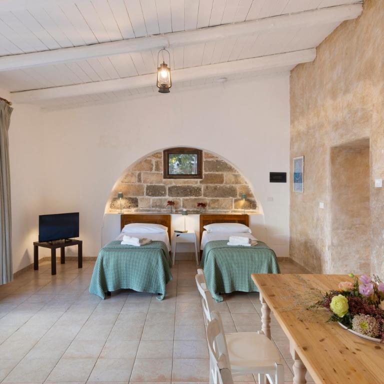 Masseria Zanzara - Family Room with Patio - 12