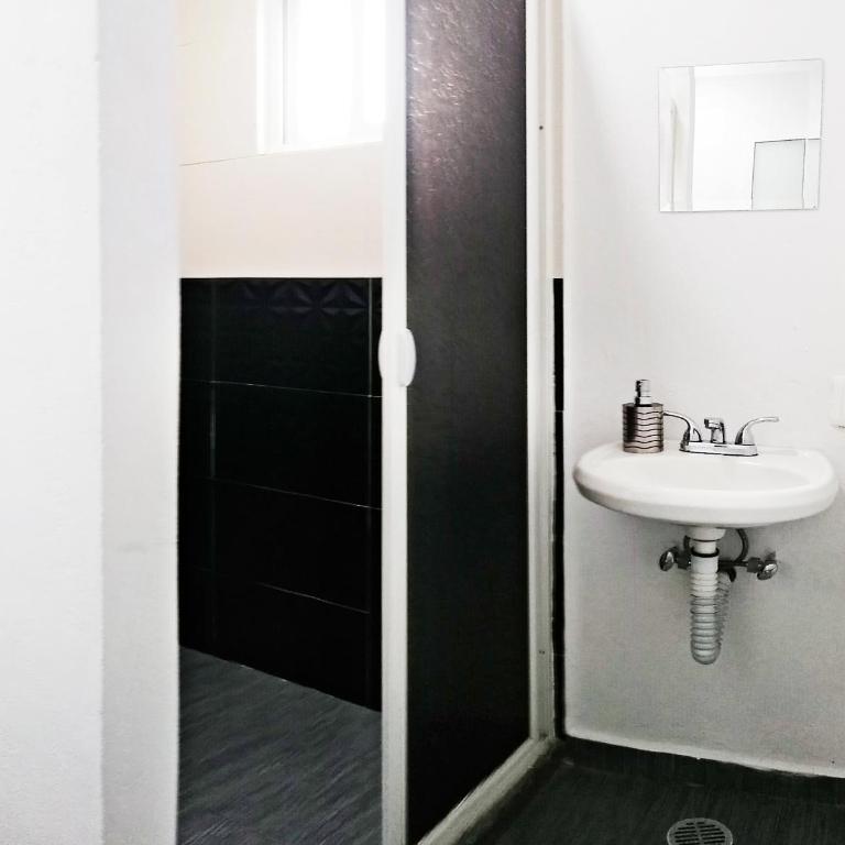 RCH Suite - Habitación Triple Estándar - 2