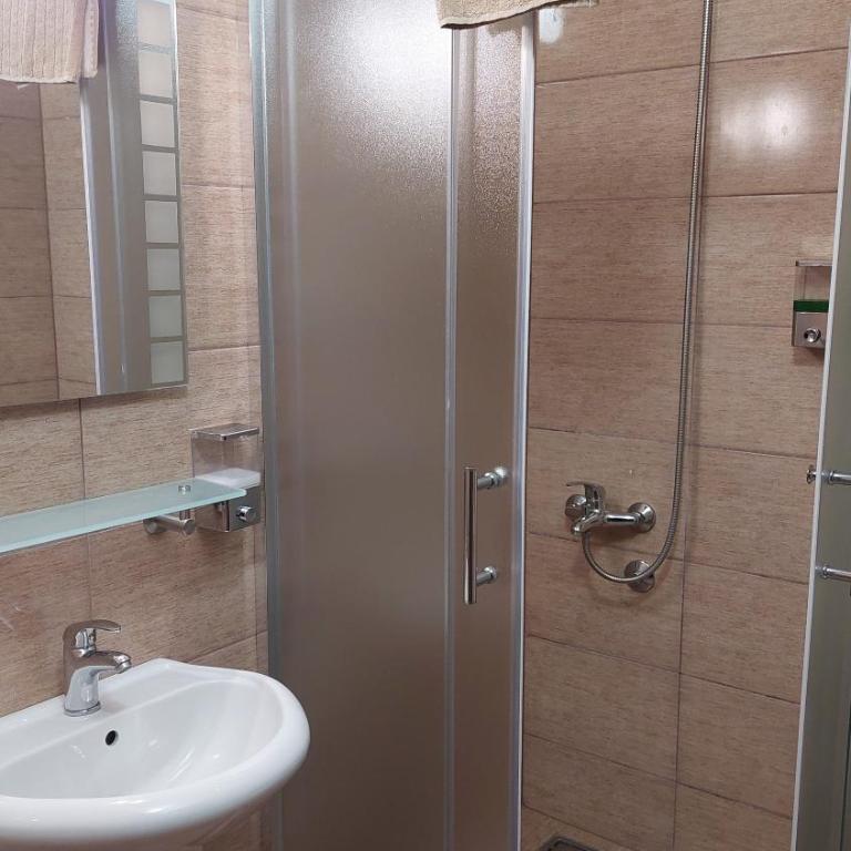Apartments Tatic - Standard Triple Room - 4