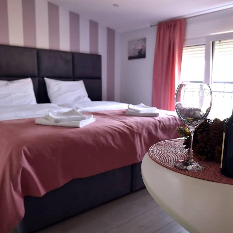 Studio Apartments Bulevar - One-Bedroom Apartment - 1