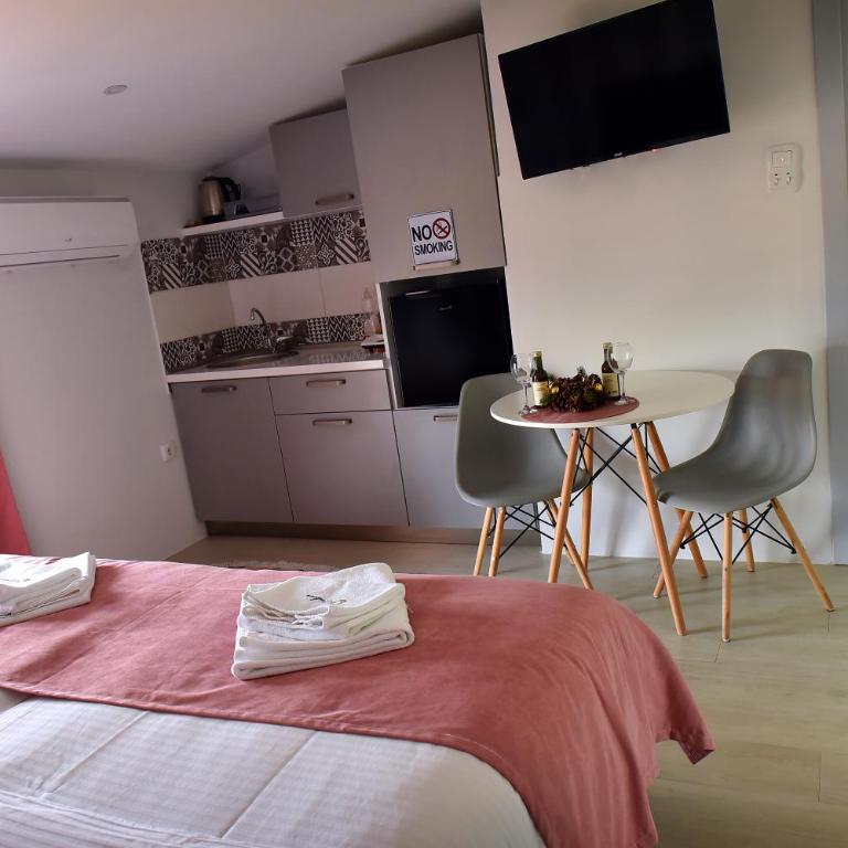 Studio Apartments Bulevar - One-Bedroom Apartment - 7