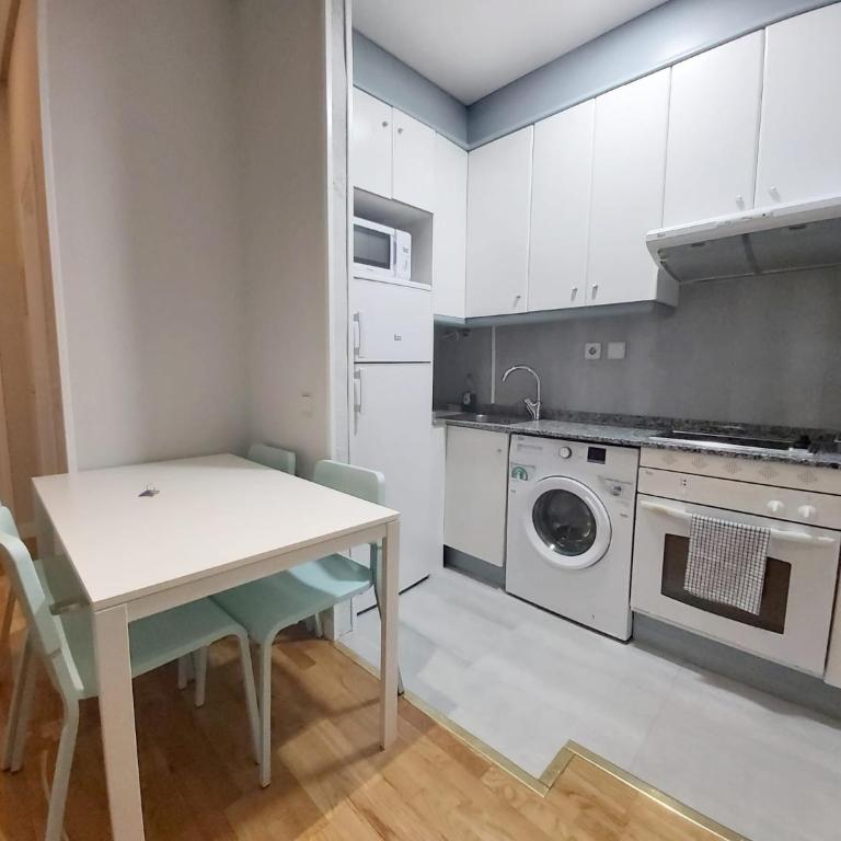 Apartments Madrid Principe - One-Bedroom Apartment - 9