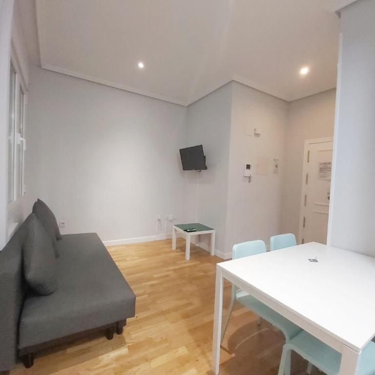 Apartments Madrid Principe - One-Bedroom Apartment - 4