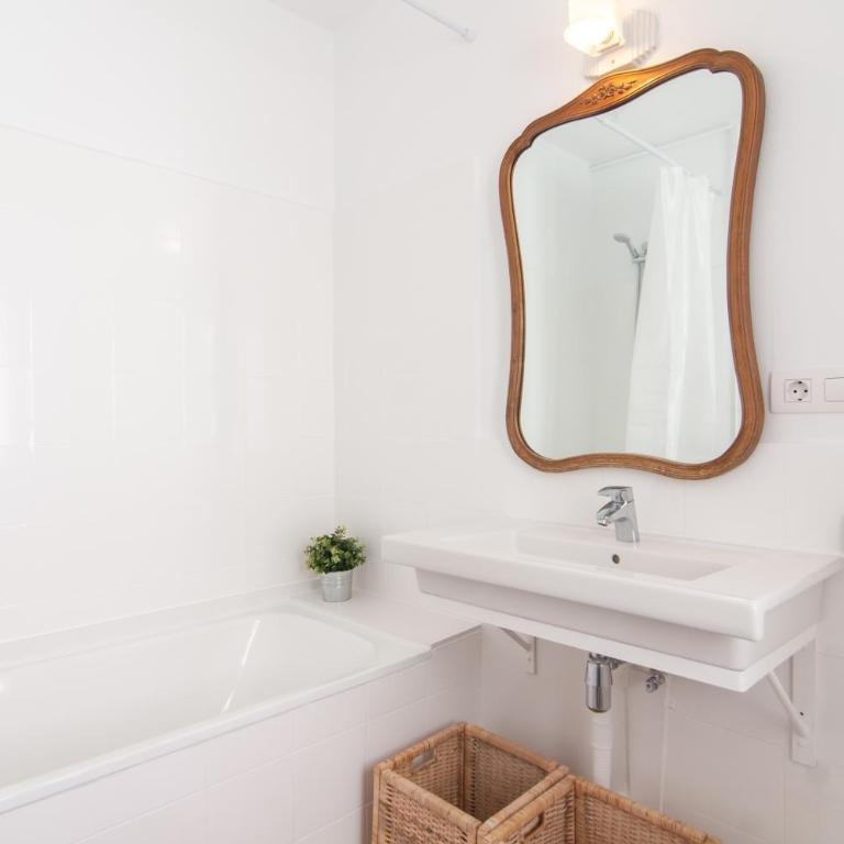 Weflating Ramblas - Two-Bedroom Apartment - Fontanella 13 - 57