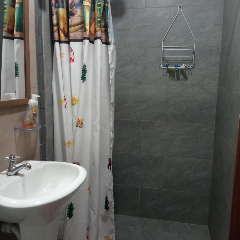 Hospedaje Wiruyana - Habitación Doble Deluxe - 1