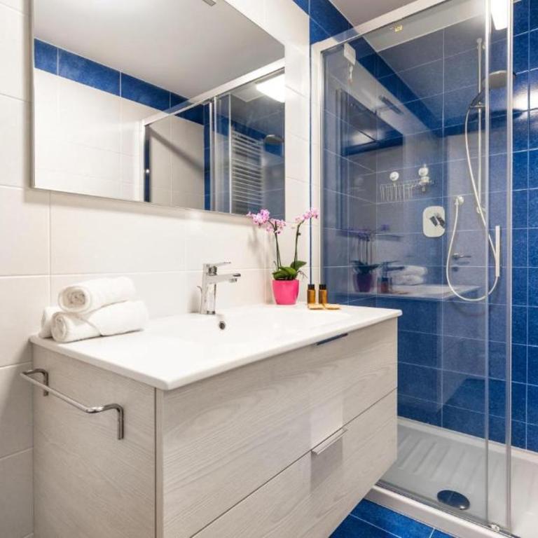 Guggenheim Luxury Suites By Bricola Apartments - Appartamento - 8