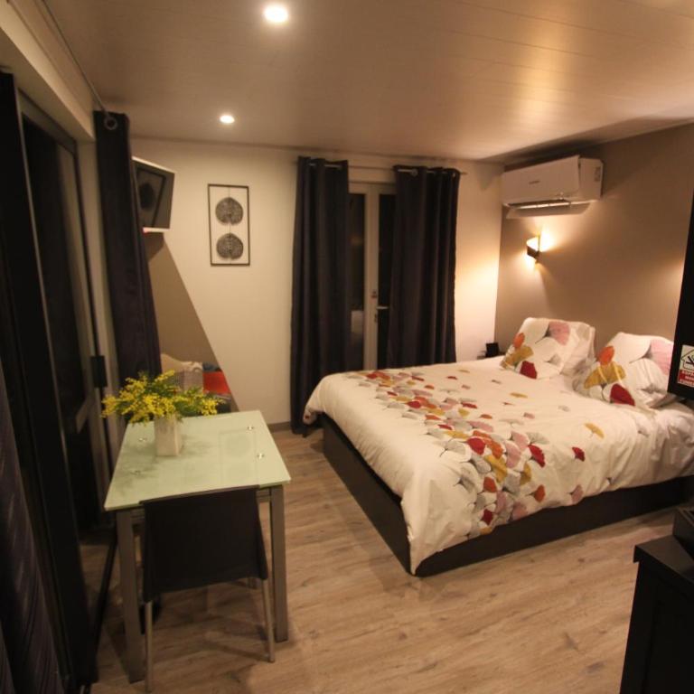 La chambre des Onglous - Chambre Lit Queen-Size Deluxe - 6