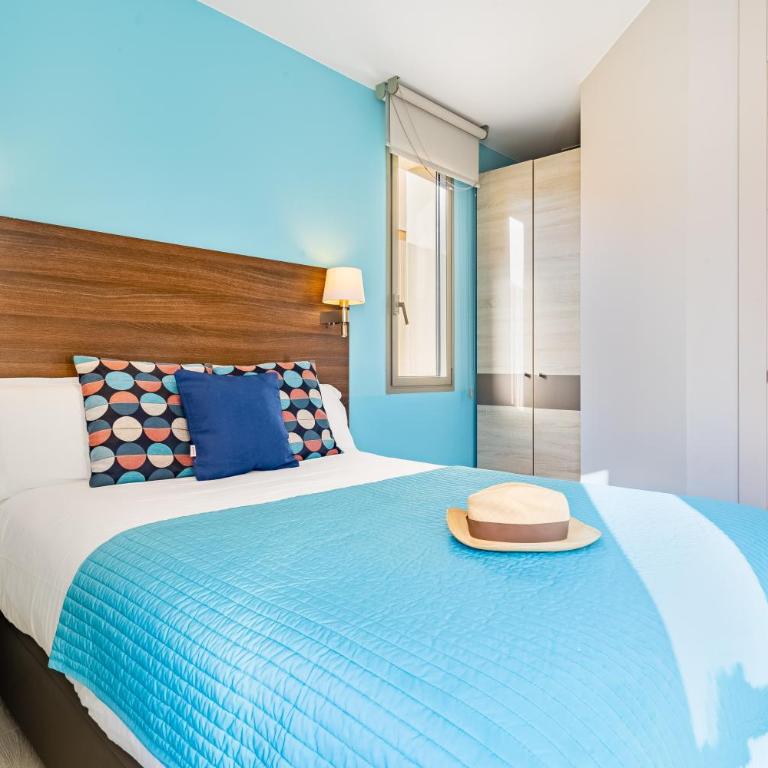 Kronos on the Beach suite 1 - Two-Bedroom Apartment - 9