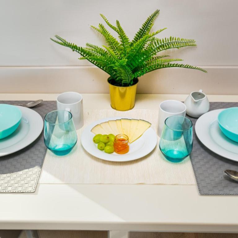 Kronos on the Beach suite 1 - Two-Bedroom Apartment - 15