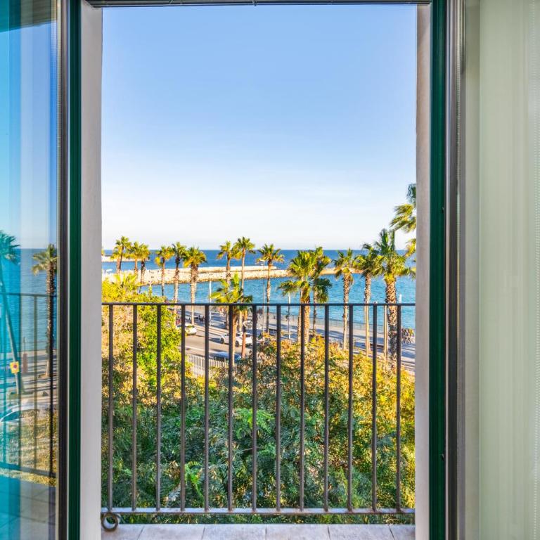 Kronos on the Beach suite 3 - Two-Bedroom Apartment - 20