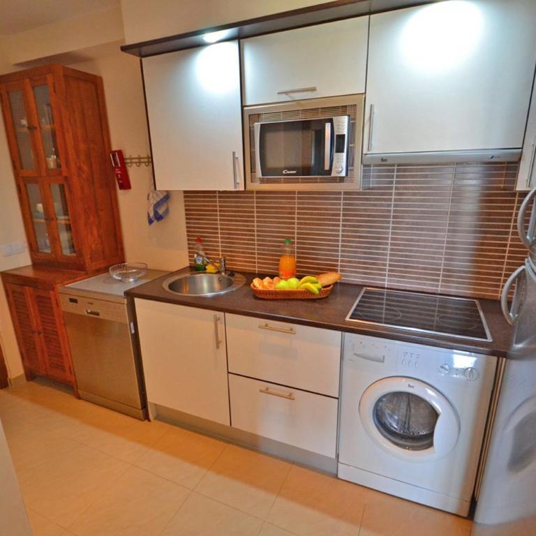 Ferienwohnung PLAYA 2 - Pool - Meerblick - 50m Strand - WiFi - Apartamento de 2 dormitorios - 18