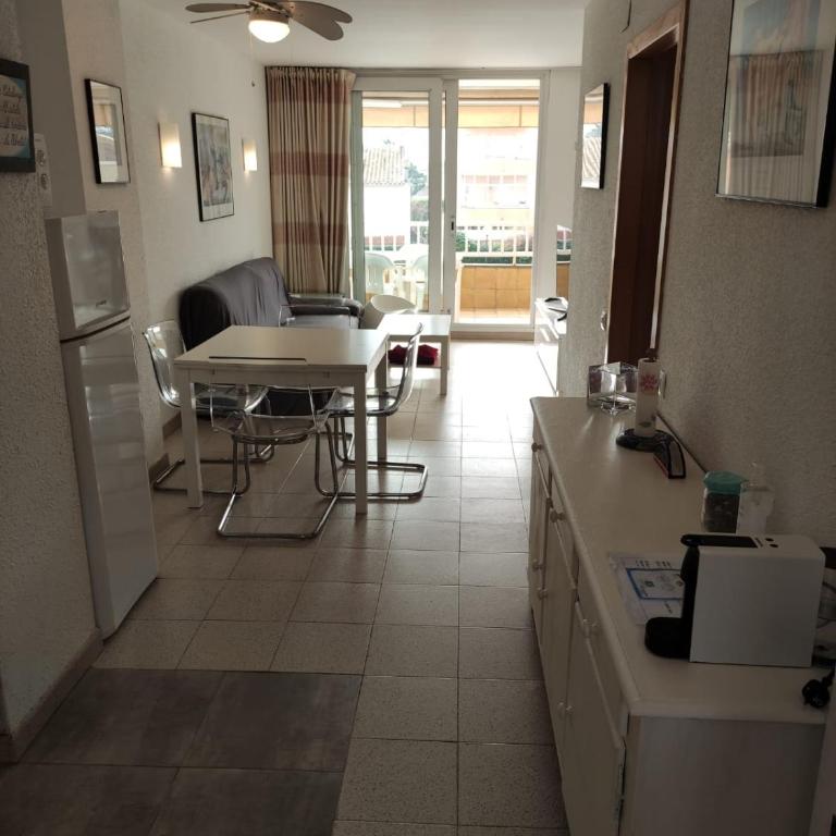 APARTAMENTS DEL SOL L'ESTARTIT - Two-Bedroom Apartment - 8