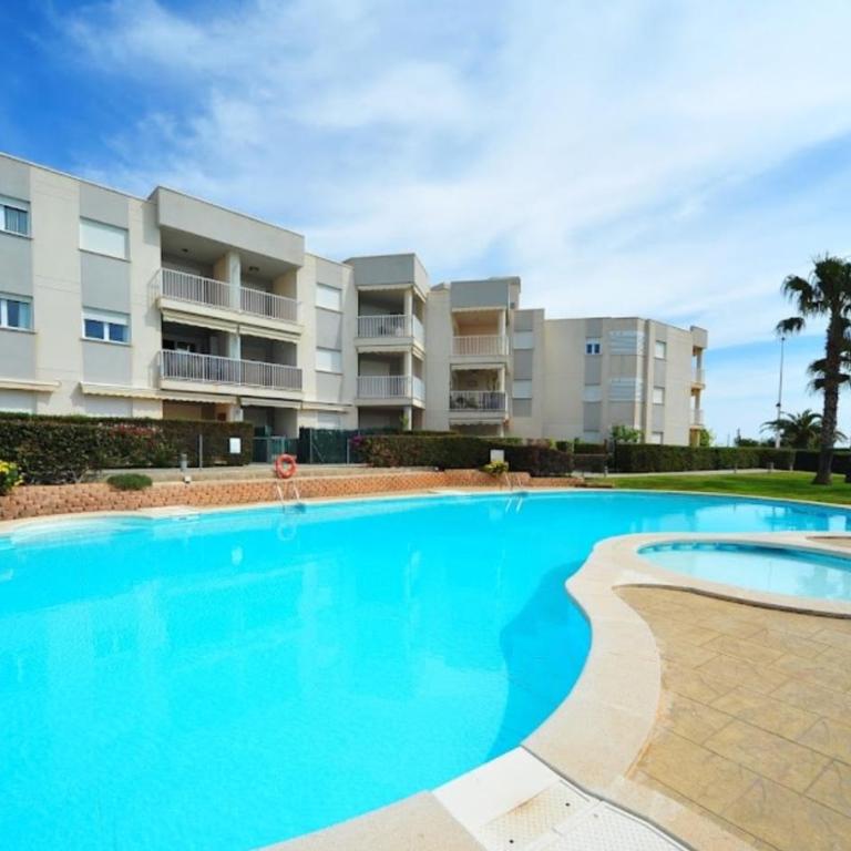 Apartamento con piscina en una preciosa playa - Two-Bedroom Apartment - 2