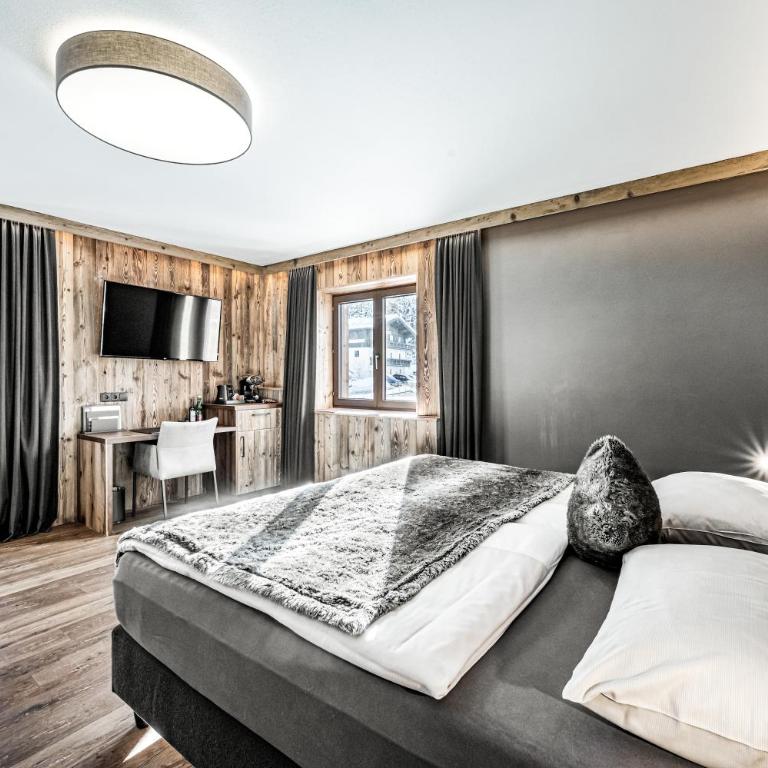ALMMONTE SENSUM SUITES - Funky Living Hotel - Classic Suite - 5