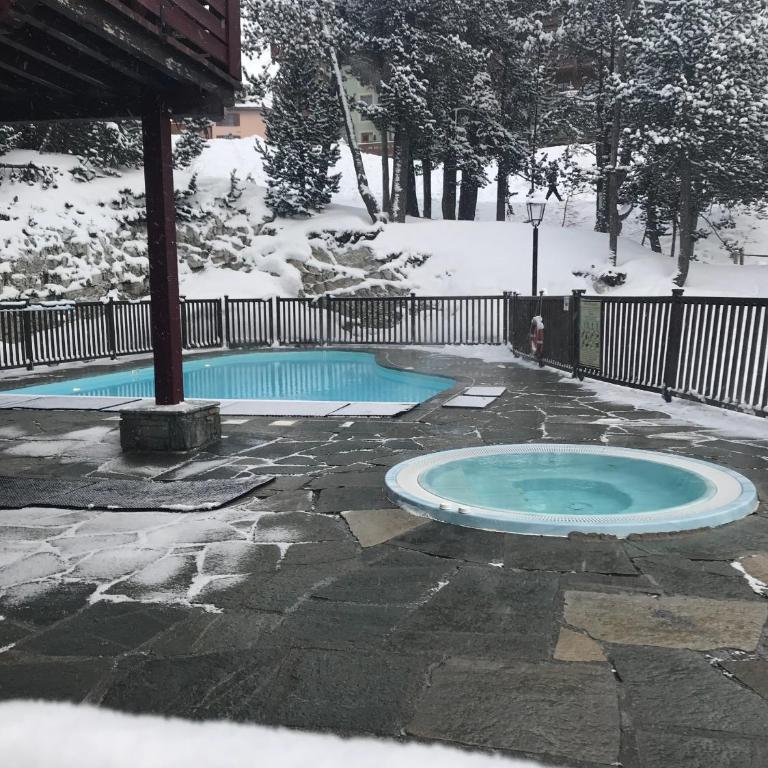 Arc 1950 Ski in Ski out and Spa- Newly refurbished 153 Sources De Marie- 2 bedroom , 2 bathroom-Sleeps 4-6, Mont Blanc view from every window, Free WiFi - Appartement 2 Chambres - 24