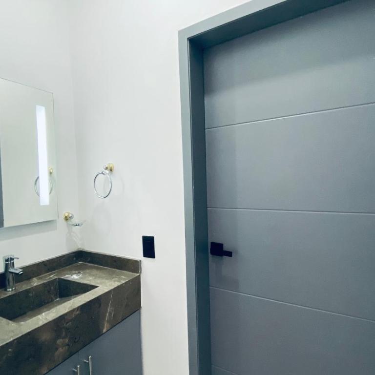 Depa lujoso cerca del malecón by G P S rentas - Two-Bedroom Apartment - 8