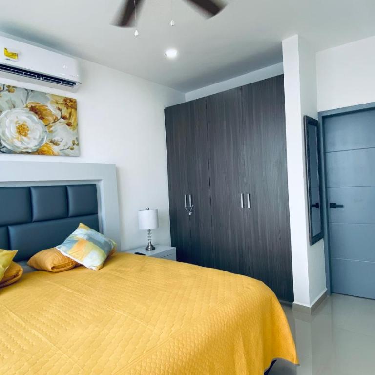 Depa lujoso cerca del malecón by G P S rentas - Two-Bedroom Apartment - 17