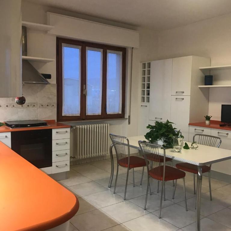 MGM HOME AREZZO - Appartamento con 2 Camere da Letto - 1