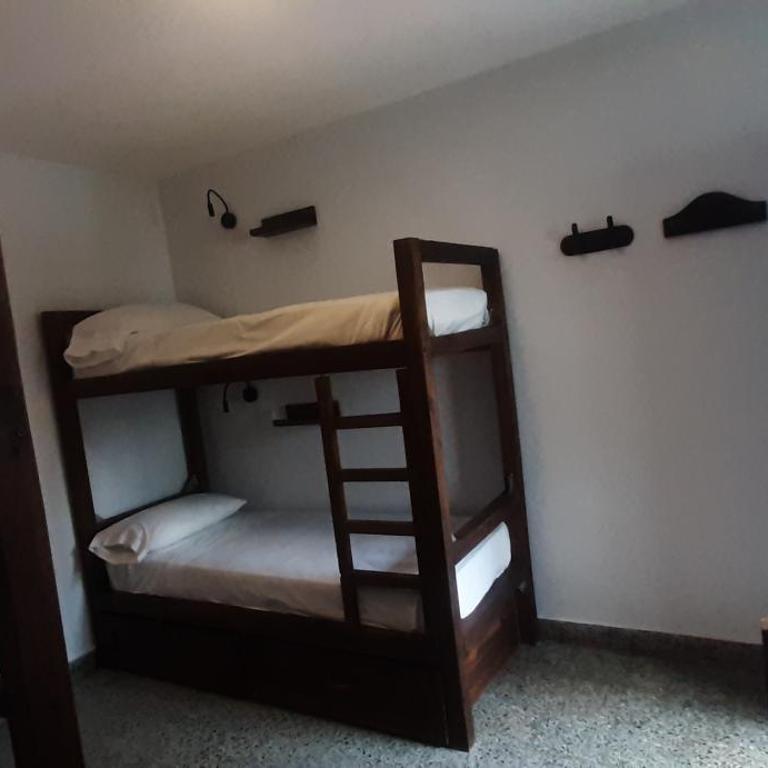 Sabatico Travelers Hostel & Guesthouse - Cama individual en dormitorio mixto compartido (5 camas) - 2