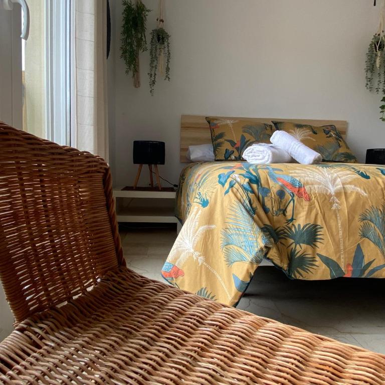 LUNAROOM Center & Quiet Guesthouse - Room with Shared bathroom and Views - Large Bed - 26